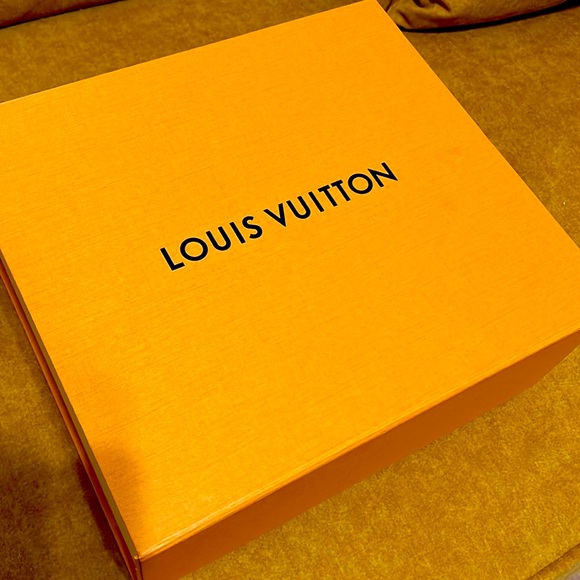 SS24 LOUIS VUITTON CHESS MESSENGER BAG - BLUE - Picture 1 of 4